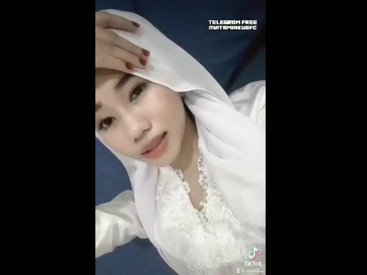 Tudung Pandai Hisap Kotek